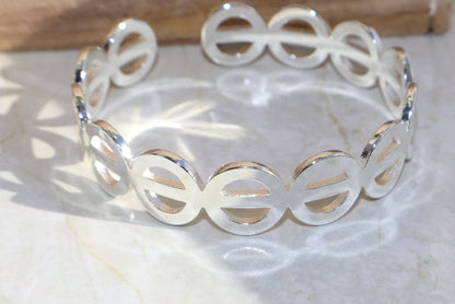 Silver beauty bangle