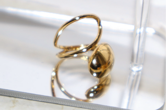 Aure curve ring